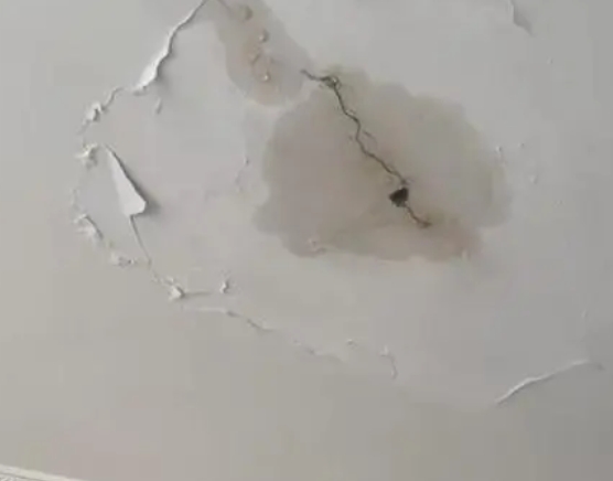 德保阳台漏水维修公司分享下屋面防水工程质量问题原因分析